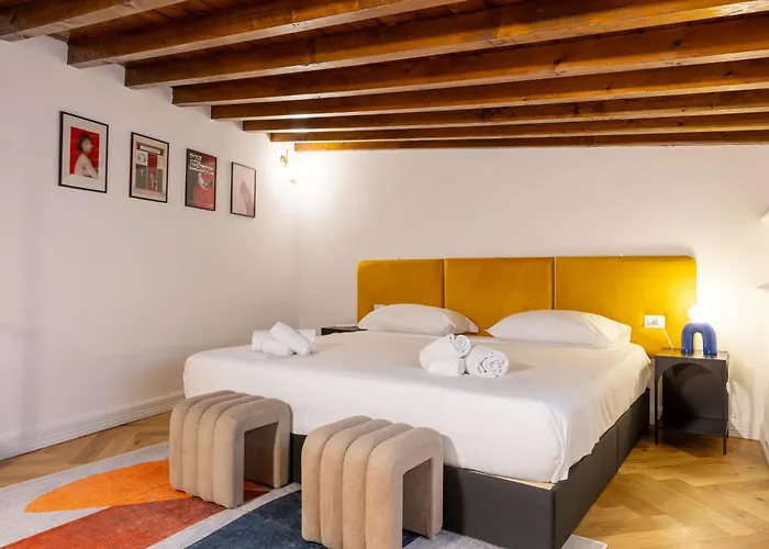 Santa Croce Luxury Apartment